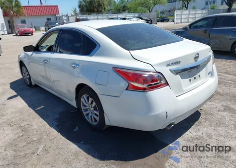 2013 Nissan Altima 2.5 S z USA, uszkodzony, nr VIN 1N4AL3AP5DC232614
